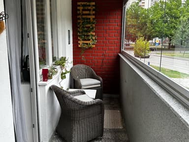 Apartment image thumbnail 9